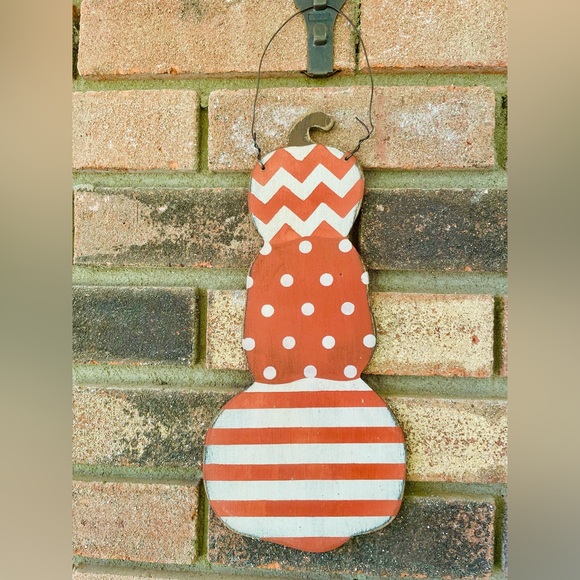 *Stacked Designer Pumpkins Hanger - Picture 6 of 12